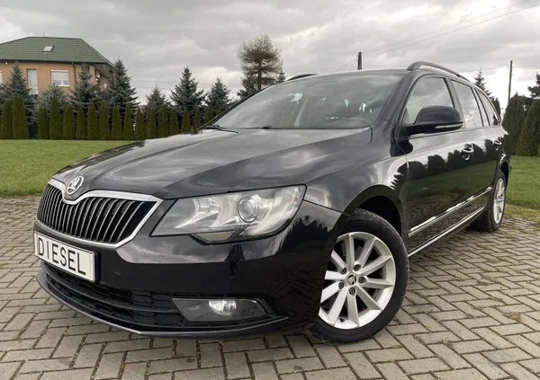 samochody osobowe Skoda Superb cena 34900 przebieg: 260000, rok produkcji 2014 z Łobez